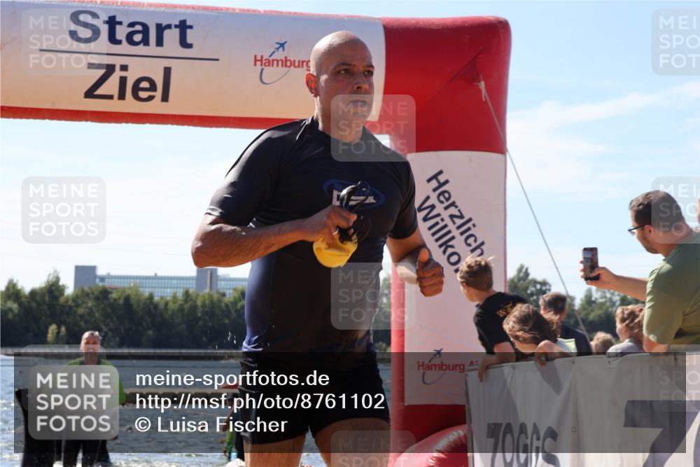 07.09.2025 - 19. Norderstedt Triathlon Luisa Fischer http://msf.ph/oto/8761102 07.09.2025 12:08:33 Schwimmen 141, 1216, 1297 meine-sportfotos.de