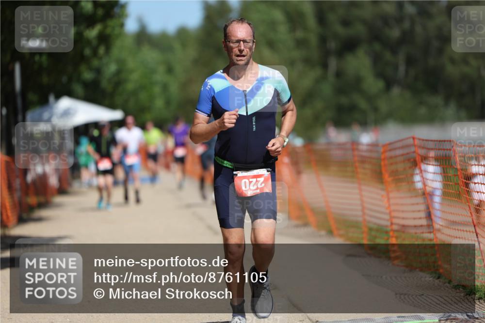 07.09.2025 - 19. Norderstedt Triathlon Michael Strokosch http://msf.ph/oto/8761105 07.09.2025 12:55:33 Laufen 220, 811 meine-sportfotos.de