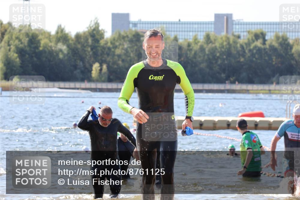 07.09.2025 - 19. Norderstedt Triathlon Luisa Fischer http://msf.ph/oto/8761125 07.09.2025 12:08:35 Schwimmen 141, 301, 1297 meine-sportfotos.de