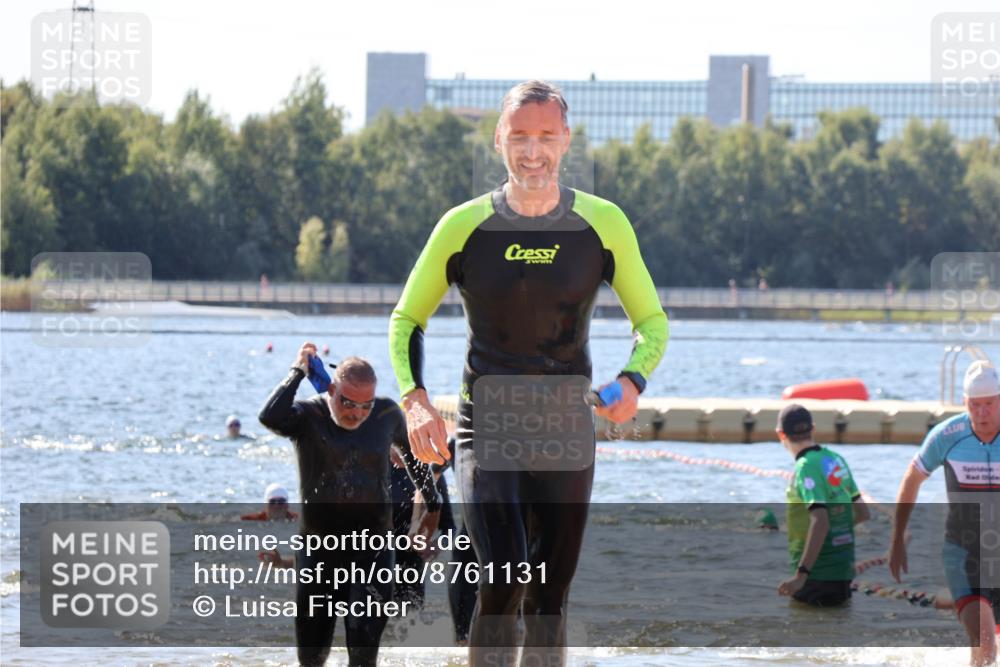 07.09.2025 - 19. Norderstedt Triathlon Luisa Fischer http://msf.ph/oto/8761131 07.09.2025 12:08:36 Schwimmen 141, 249, 301, 1297 meine-sportfotos.de