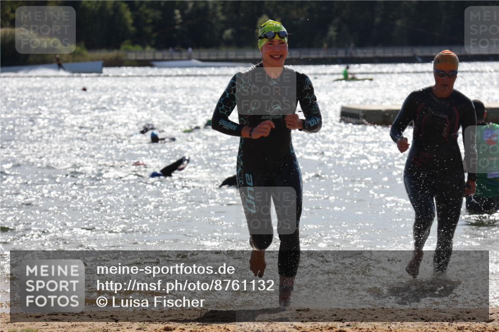07.09.2025 - 19. Norderstedt Triathlon Luisa Fischer http://msf.ph/oto/8761132 07.09.2025 14:19:03 Schwimmen 458, 477, 1498, 1503 meine-sportfotos.de