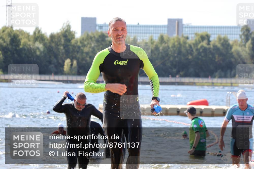 07.09.2025 - 19. Norderstedt Triathlon Luisa Fischer http://msf.ph/oto/8761137 07.09.2025 12:08:36 Schwimmen 141, 249, 301, 1297 meine-sportfotos.de