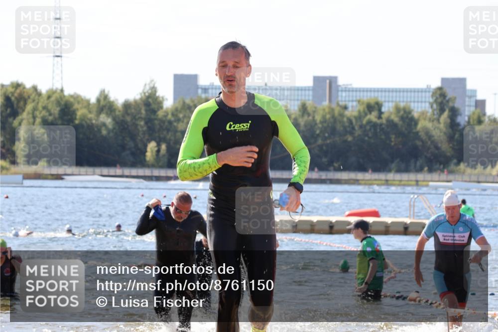 07.09.2025 - 19. Norderstedt Triathlon Luisa Fischer http://msf.ph/oto/8761150 07.09.2025 12:08:37 Schwimmen 141, 249, 301, 1297 meine-sportfotos.de