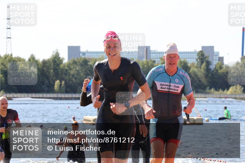 07.09.2025 - 19. Norderstedt Triathlon Luisa Fischer http://msf.ph/oto/8761212 07.09.2025 12:08:41 Schwimmen 141, 220, 249, 301, 825, 1293, 1297 meine-sportfotos.de