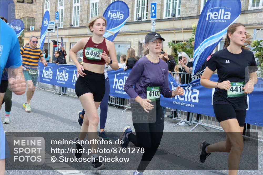 07.09.2025 - BARMER Alsterlauf Strokosch-Dieckow http://msf.ph/oto/8761278 07.09.2025 10:12:41 Ziel 2007, 2049, 2077, 2289, 2560, 2659, 2660, 2707, 3012, 3013, 3125, 3182, 3353, 3580, 3640, 4397, 4462, 4571, 4572, 4577, 4686, 4789, 4950, 5386, 5974, 5975, 6050, 8058, 8060 meine-sportfotos.de