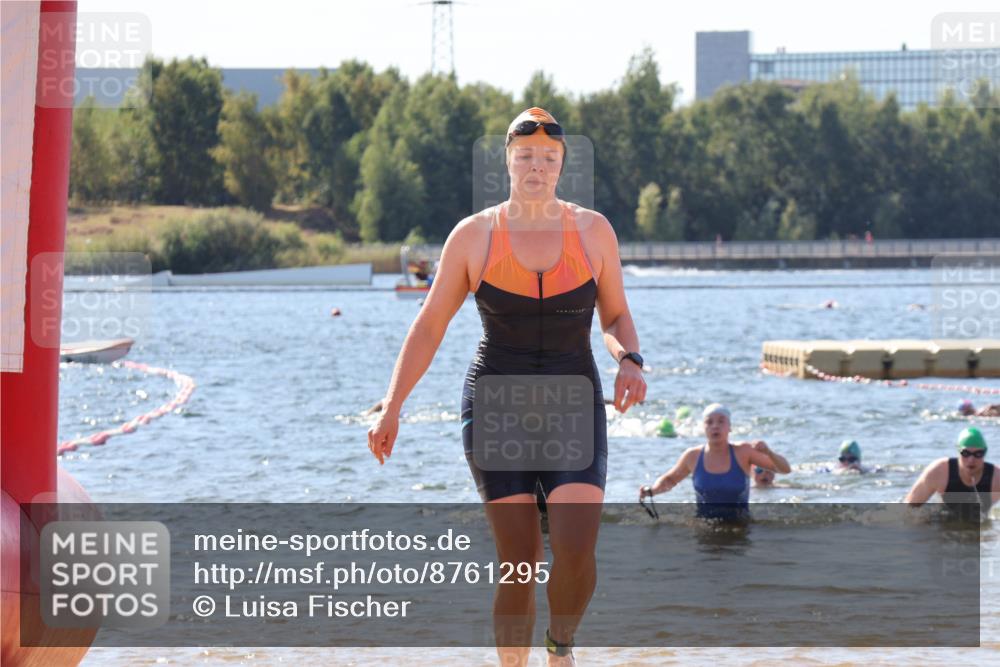 07.09.2025 - 19. Norderstedt Triathlon Luisa Fischer http://msf.ph/oto/8761295 07.09.2025 12:08:48 Schwimmen 220, 249, 301, 755, 825, 1293, 1297 meine-sportfotos.de