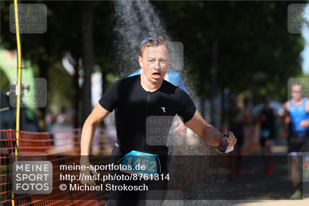 07.09.2025 - 19. Norderstedt Triathlon Michael Strokosch http://msf.ph/oto/8761314 07.09.2025 14:59:05 Laufen 428, 880, 997, 1010, 1039, 1416, 1462 meine-sportfotos.de