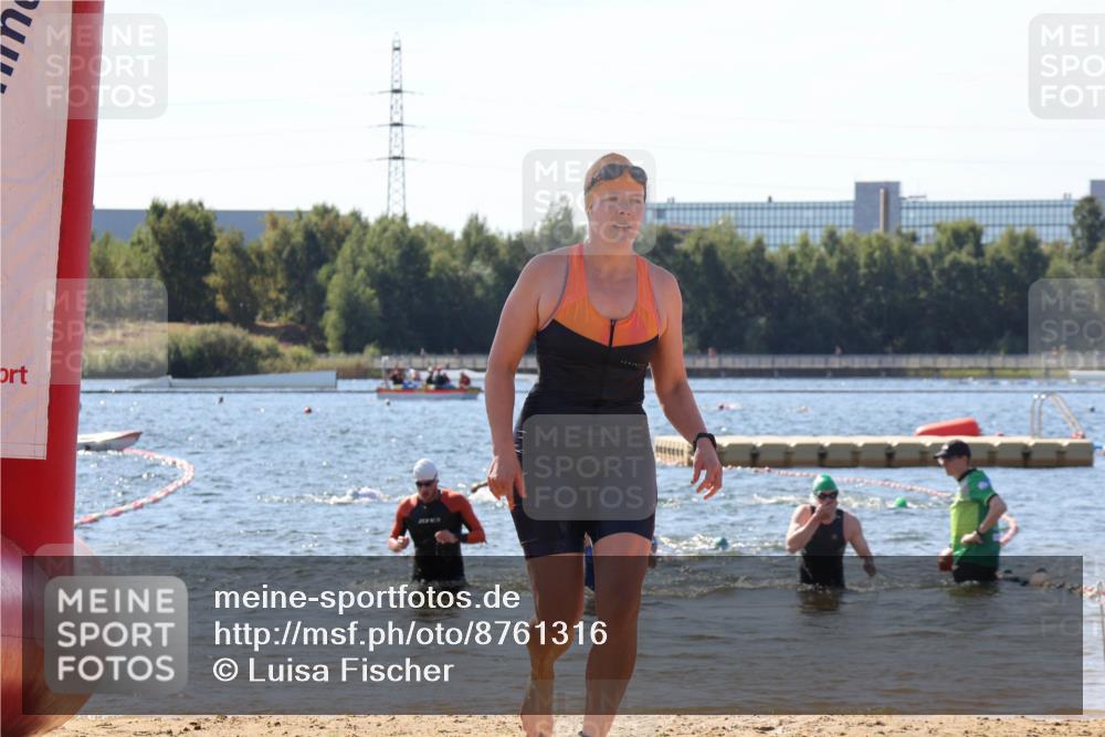 07.09.2025 - 19. Norderstedt Triathlon Luisa Fischer http://msf.ph/oto/8761316 07.09.2025 12:08:49 Schwimmen 220, 249, 301, 755, 825, 1293, 1297 meine-sportfotos.de
