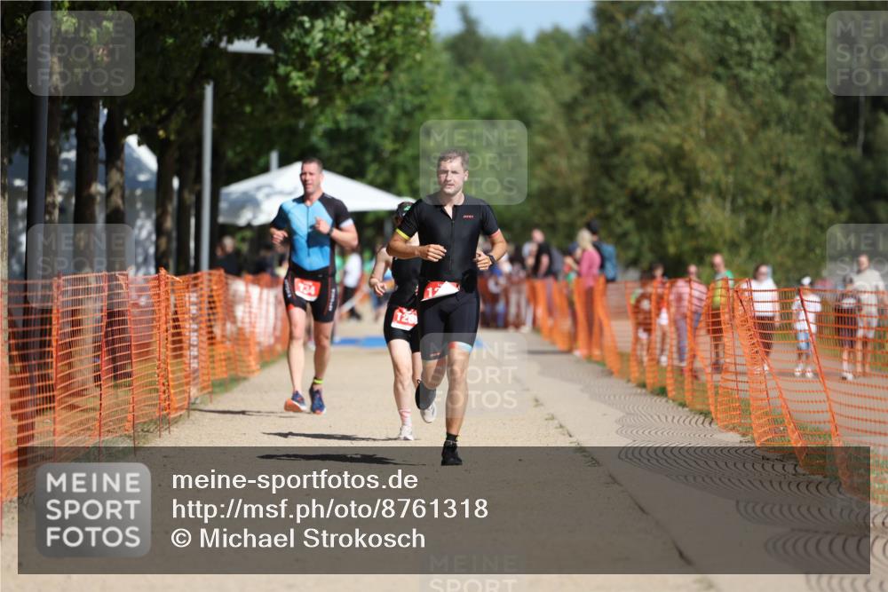 07.09.2025 - 19. Norderstedt Triathlon Michael Strokosch http://msf.ph/oto/8761318 07.09.2025 12:07:57 Laufen 734, 1223, 1257, 1288 meine-sportfotos.de