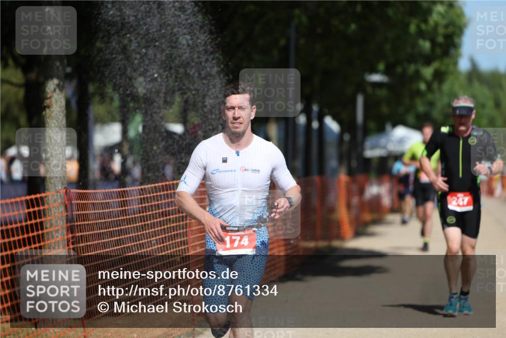 07.09.2025 - 19. Norderstedt Triathlon Michael Strokosch http://msf.ph/oto/8761334 07.09.2025 12:55:43 Laufen 174, 247, 811, 1283, 1384 meine-sportfotos.de