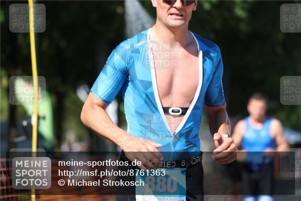 07.09.2025 - 19. Norderstedt Triathlon Michael Strokosch http://msf.ph/oto/8761363 07.09.2025 14:59:07 Laufen 428, 880, 997, 1010, 1416, 1462 meine-sportfotos.de