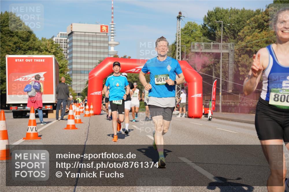 07.09.2025 - BARMER Alsterlauf Yannick Fuchs http://msf.ph/oto/8761374 07.09.2025 09:40:38 Laufen 2278, 6016, 800 meine-sportfotos.de