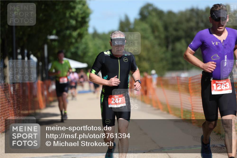 07.09.2025 - 19. Norderstedt Triathlon Michael Strokosch http://msf.ph/oto/8761394 07.09.2025 12:55:45 Laufen 174, 247, 811, 1283, 1384 meine-sportfotos.de