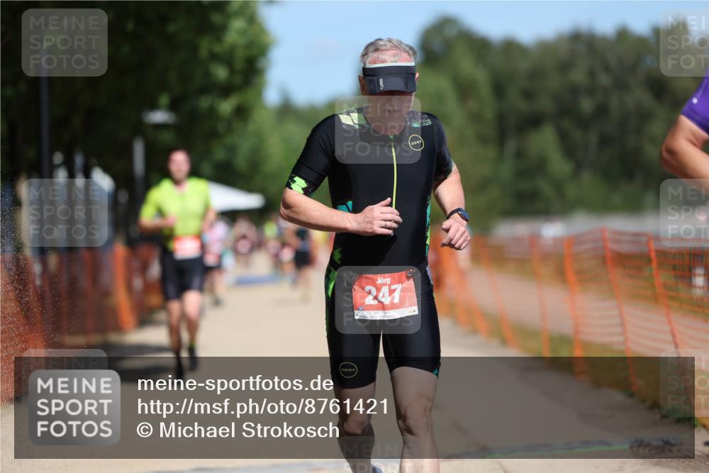 07.09.2025 - 19. Norderstedt Triathlon Michael Strokosch http://msf.ph/oto/8761421 07.09.2025 12:55:45 Laufen 174, 247, 811, 1283, 1384 meine-sportfotos.de