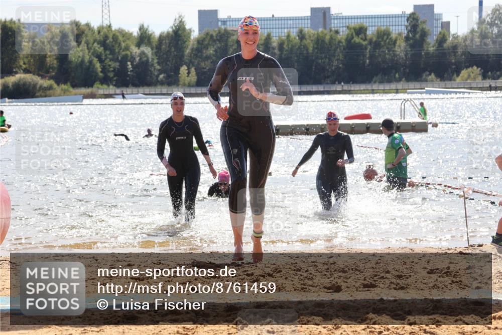 07.09.2025 - 19. Norderstedt Triathlon Luisa Fischer http://msf.ph/oto/8761459 07.09.2025 14:21:01 Schwimmen 439, 1453, 1470 meine-sportfotos.de
