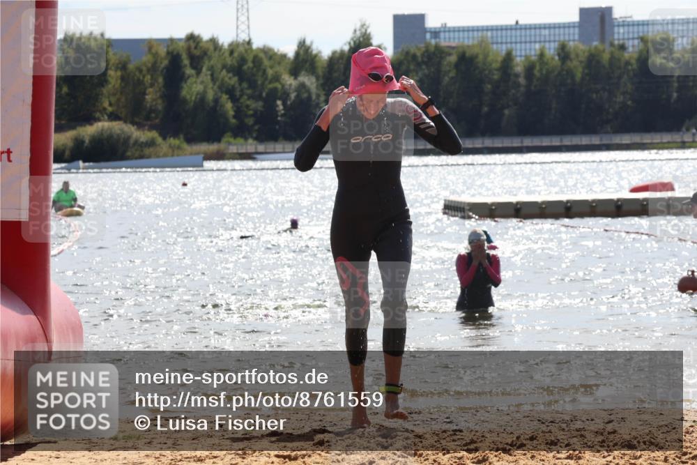 07.09.2025 - 19. Norderstedt Triathlon Luisa Fischer http://msf.ph/oto/8761559 07.09.2025 14:21:09 Schwimmen 439, 467, 1453, 1470 meine-sportfotos.de
