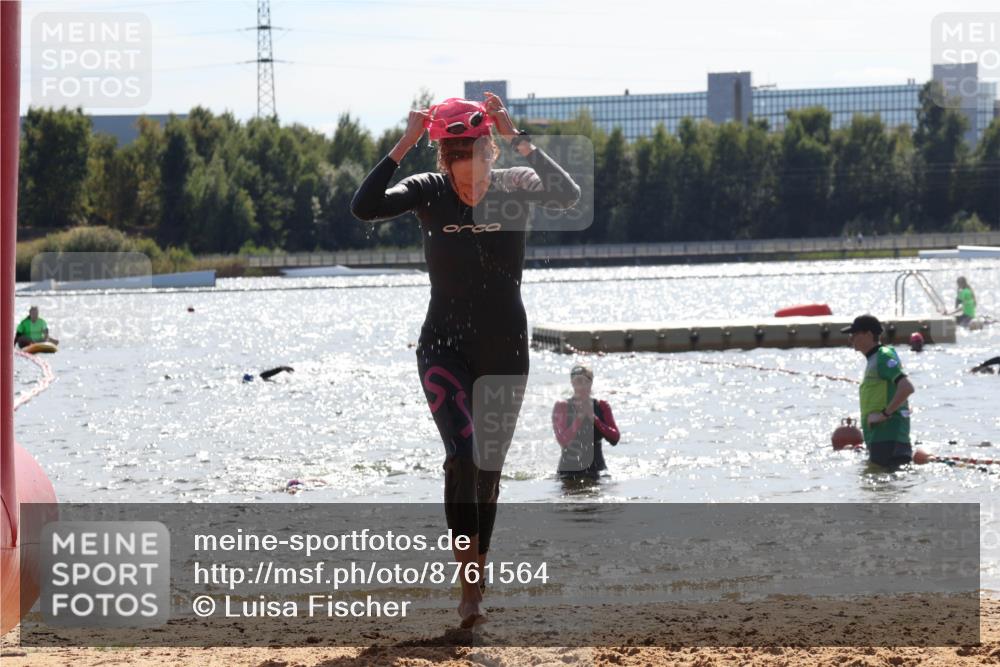 07.09.2025 - 19. Norderstedt Triathlon Luisa Fischer http://msf.ph/oto/8761564 07.09.2025 14:21:09 Schwimmen 439, 467, 1453, 1470 meine-sportfotos.de