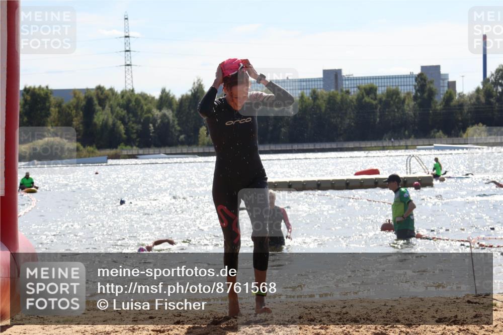 07.09.2025 - 19. Norderstedt Triathlon Luisa Fischer http://msf.ph/oto/8761568 07.09.2025 14:21:09 Schwimmen 439, 467, 1453, 1470 meine-sportfotos.de