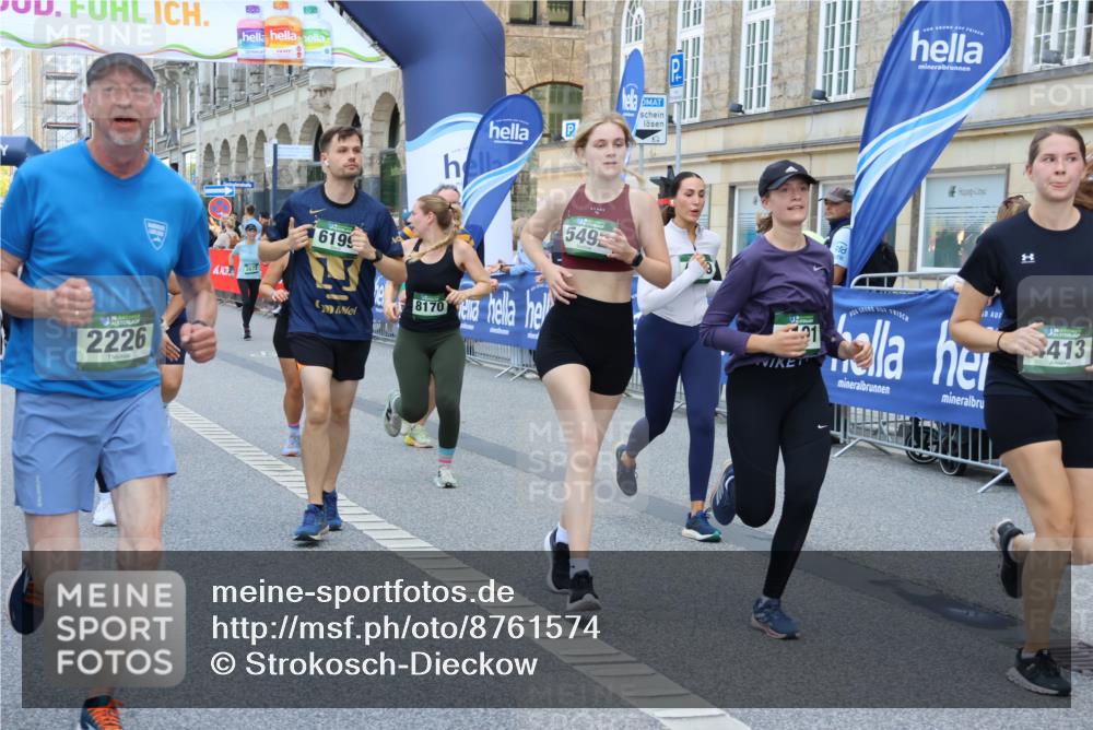 07.09.2025 - BARMER Alsterlauf Strokosch-Dieckow http://msf.ph/oto/8761574 07.09.2025 10:12:40 Ziel 2007, 2049, 2077, 2289, 2560, 2707, 3012, 3013, 3125, 3182, 3353, 3580, 3640, 4397, 4462, 4571, 4572, 4577, 4686, 4789, 4950, 5386, 5974, 5975, 6050, 8058, 8060 meine-sportfotos.de
