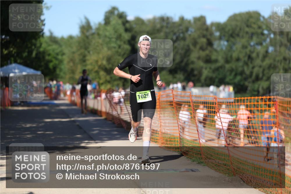 07.09.2025 - 19. Norderstedt Triathlon Michael Strokosch http://msf.ph/oto/8761597 07.09.2025 14:59:36 Laufen 1025 meine-sportfotos.de