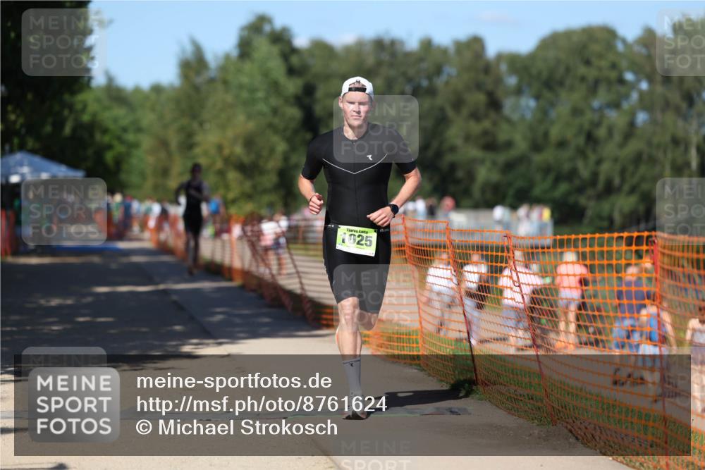 07.09.2025 - 19. Norderstedt Triathlon Michael Strokosch http://msf.ph/oto/8761624 07.09.2025 14:59:37 Laufen 1025 meine-sportfotos.de