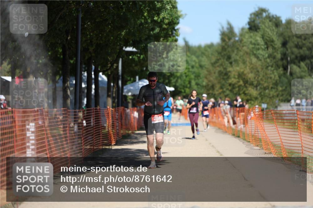 07.09.2025 - 19. Norderstedt Triathlon Michael Strokosch http://msf.ph/oto/8761642 07.09.2025 13:17:23 Laufen 288, 330 meine-sportfotos.de