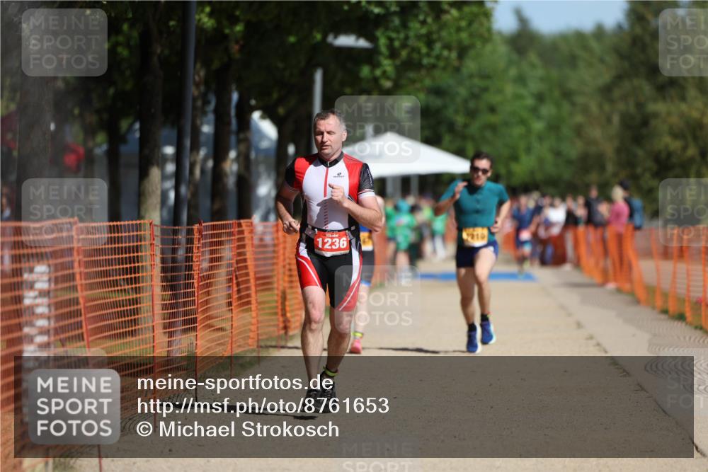 07.09.2025 - 19. Norderstedt Triathlon Michael Strokosch http://msf.ph/oto/8761653 07.09.2025 12:08:16 Laufen 1167, 1210, 1236 meine-sportfotos.de