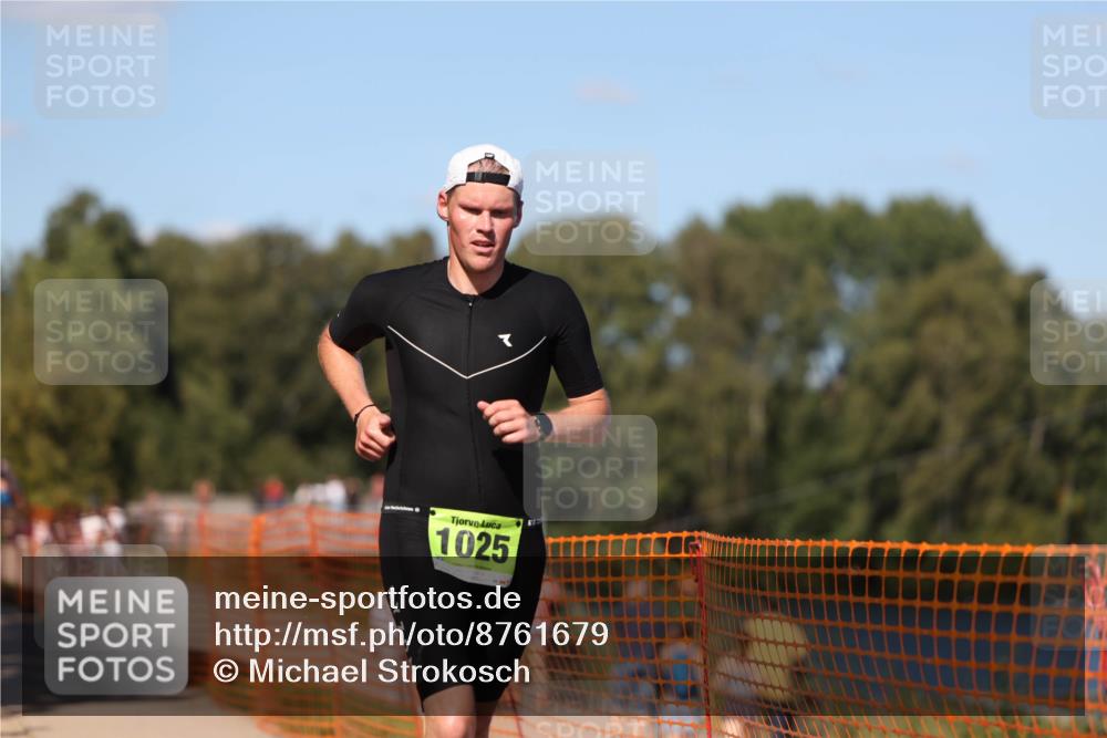 07.09.2025 - 19. Norderstedt Triathlon Michael Strokosch http://msf.ph/oto/8761679 07.09.2025 14:59:38 Laufen 995, 1025 meine-sportfotos.de