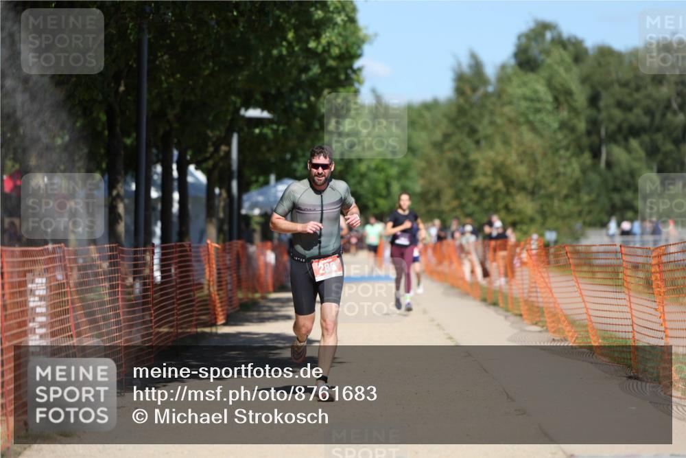 07.09.2025 - 19. Norderstedt Triathlon Michael Strokosch http://msf.ph/oto/8761683 07.09.2025 13:17:24 Laufen 288, 323, 330 meine-sportfotos.de