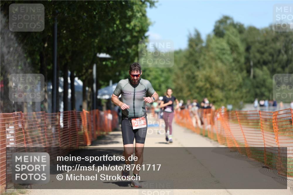 07.09.2025 - 19. Norderstedt Triathlon Michael Strokosch http://msf.ph/oto/8761717 07.09.2025 13:17:25 Laufen 288, 323, 330 meine-sportfotos.de