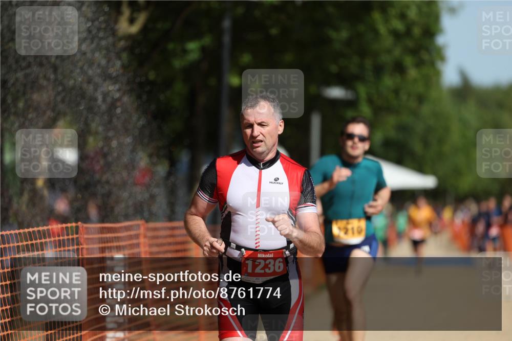 07.09.2025 - 19. Norderstedt Triathlon Michael Strokosch http://msf.ph/oto/8761774 07.09.2025 12:08:19 Laufen 1167, 1210, 1236 meine-sportfotos.de