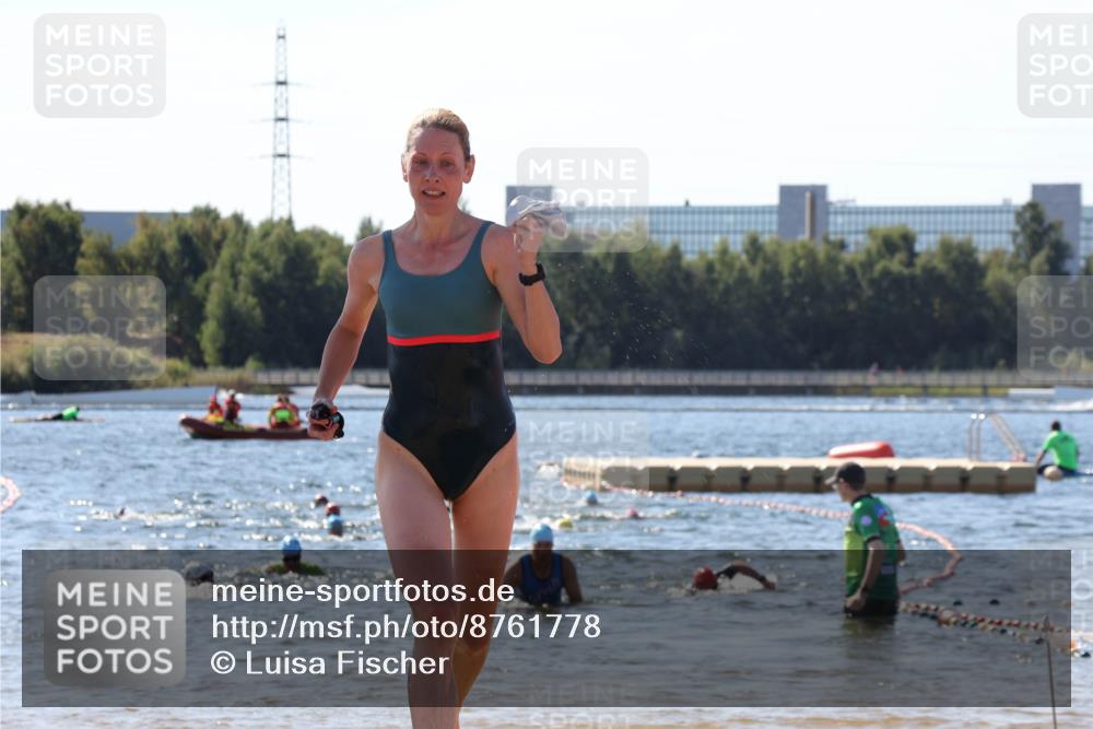 07.09.2025 - 19. Norderstedt Triathlon Luisa Fischer http://msf.ph/oto/8761778 07.09.2025 12:10:05 Schwimmen 194 meine-sportfotos.de