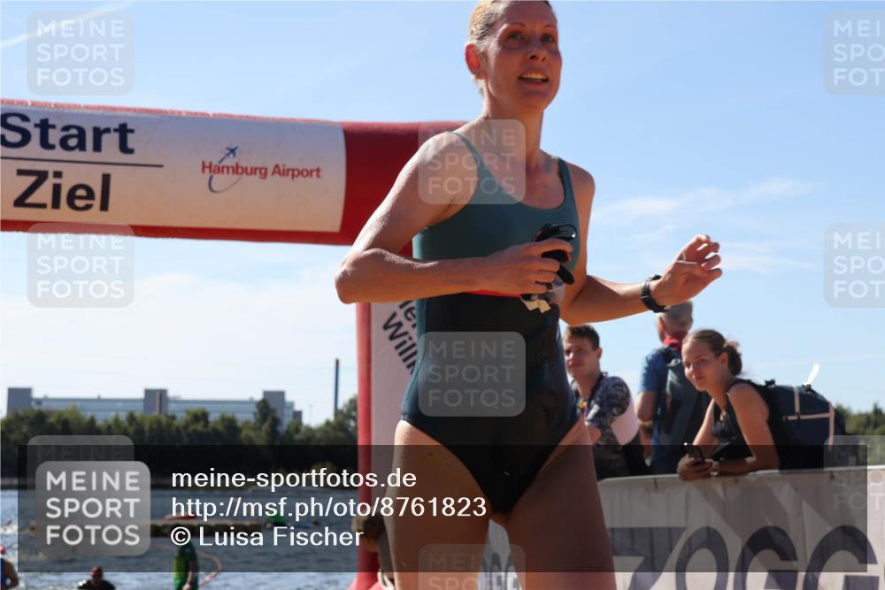 07.09.2025 - 19. Norderstedt Triathlon Luisa Fischer http://msf.ph/oto/8761823 07.09.2025 12:10:07 Schwimmen 194 meine-sportfotos.de