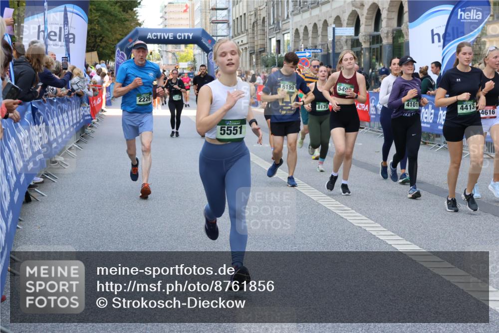 07.09.2025 - BARMER Alsterlauf Strokosch-Dieckow http://msf.ph/oto/8761856 07.09.2025 10:12:38 Ziel 2007, 2049, 2077, 2560, 2649, 2707, 3012, 3013, 3125, 3182, 3353, 3580, 3640, 4397, 4462, 4571, 4572, 4577, 4686, 4789, 4950, 5919, 5974, 5975, 6050, 8046, 8058, 8060 meine-sportfotos.de