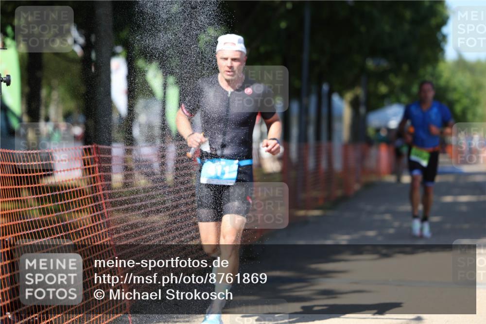 07.09.2025 - 19. Norderstedt Triathlon Michael Strokosch http://msf.ph/oto/8761869 07.09.2025 15:00:06 Laufen 411, 1012 meine-sportfotos.de