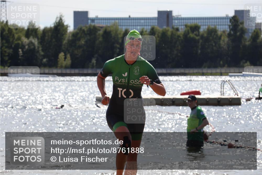 07.09.2025 - 19. Norderstedt Triathlon Luisa Fischer http://msf.ph/oto/8761888 07.09.2025 14:22:44 Schwimmen 408, 443, 454, 457, 459, 1484, 1489 meine-sportfotos.de