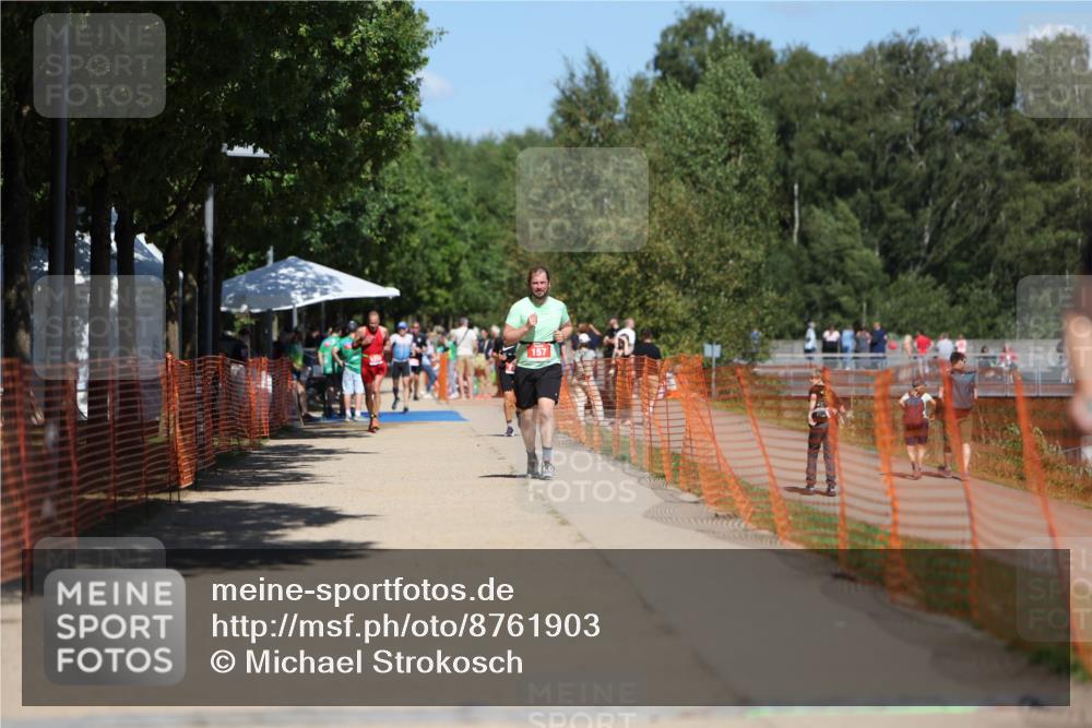 07.09.2025 - 19. Norderstedt Triathlon Michael Strokosch http://msf.ph/oto/8761903 07.09.2025 13:17:44 Laufen 777 meine-sportfotos.de
