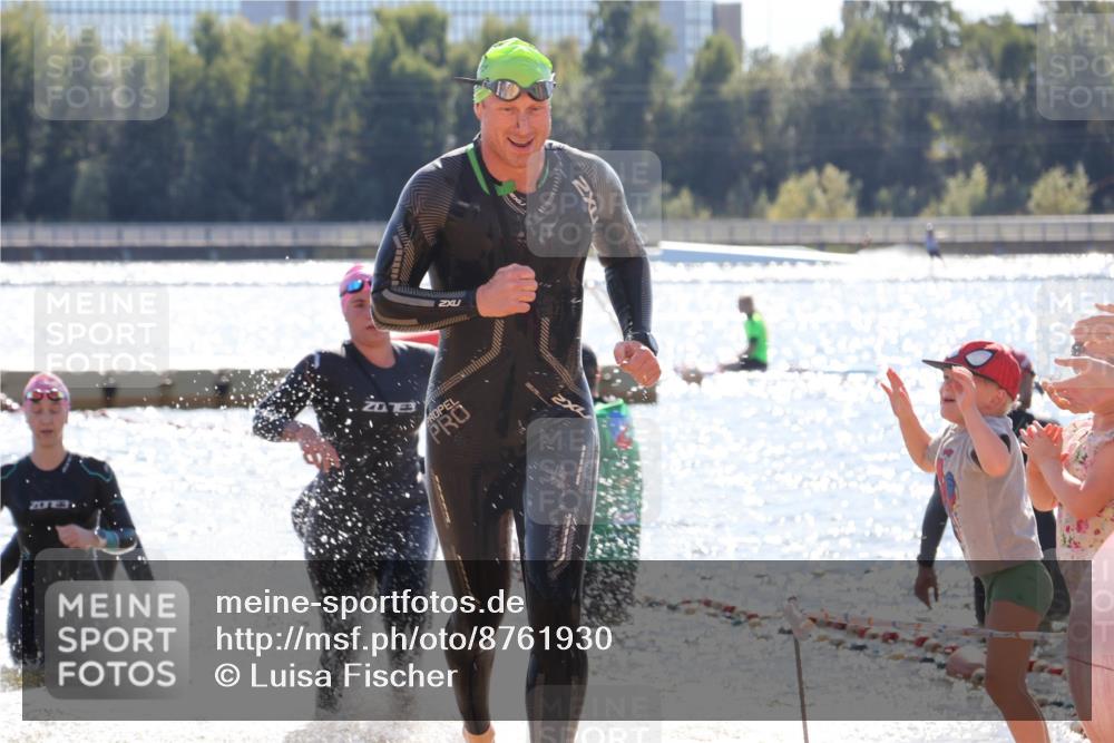 07.09.2025 - 19. Norderstedt Triathlon Luisa Fischer http://msf.ph/oto/8761930 07.09.2025 14:23:26 Schwimmen 453, 1490 meine-sportfotos.de
