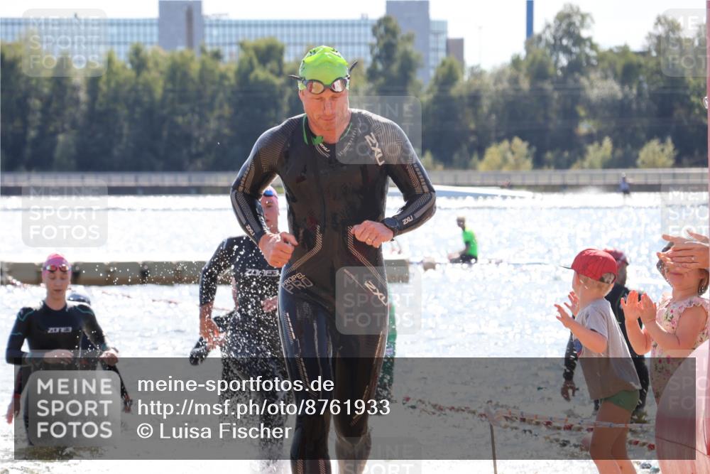 07.09.2025 - 19. Norderstedt Triathlon Luisa Fischer http://msf.ph/oto/8761933 07.09.2025 14:23:27 Schwimmen 437, 453, 1490 meine-sportfotos.de
