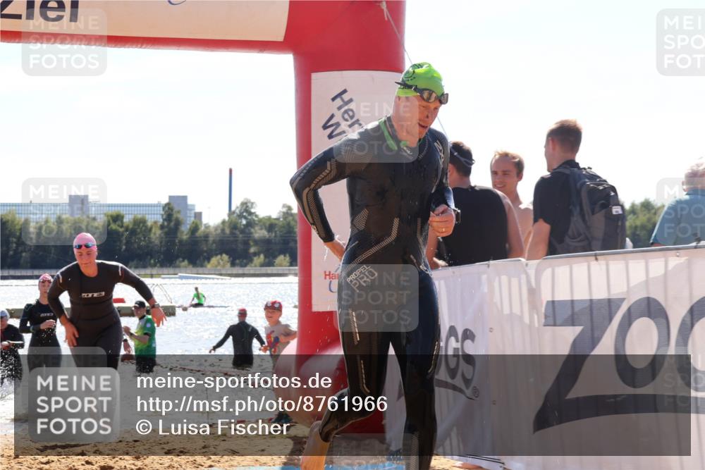07.09.2025 - 19. Norderstedt Triathlon Luisa Fischer http://msf.ph/oto/8761966 07.09.2025 14:23:29 Schwimmen 437, 453, 1424, 1486, 1490 meine-sportfotos.de
