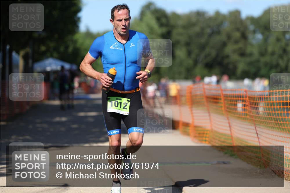 07.09.2025 - 19. Norderstedt Triathlon Michael Strokosch http://msf.ph/oto/8761974 07.09.2025 15:00:08 Laufen 411, 1012 meine-sportfotos.de