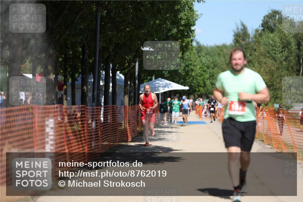 07.09.2025 - 19. Norderstedt Triathlon Michael Strokosch http://msf.ph/oto/8762019 07.09.2025 13:17:52 Laufen 157, 239, 1216 meine-sportfotos.de