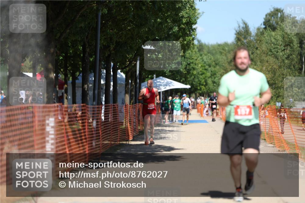 07.09.2025 - 19. Norderstedt Triathlon Michael Strokosch http://msf.ph/oto/8762027 07.09.2025 13:17:52 Laufen 157, 239, 1216 meine-sportfotos.de