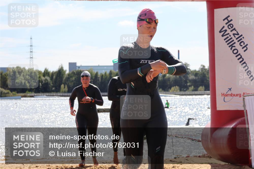 07.09.2025 - 19. Norderstedt Triathlon Luisa Fischer http://msf.ph/oto/8762031 07.09.2025 14:23:34 Schwimmen 437, 453, 1424, 1486, 1490 meine-sportfotos.de
