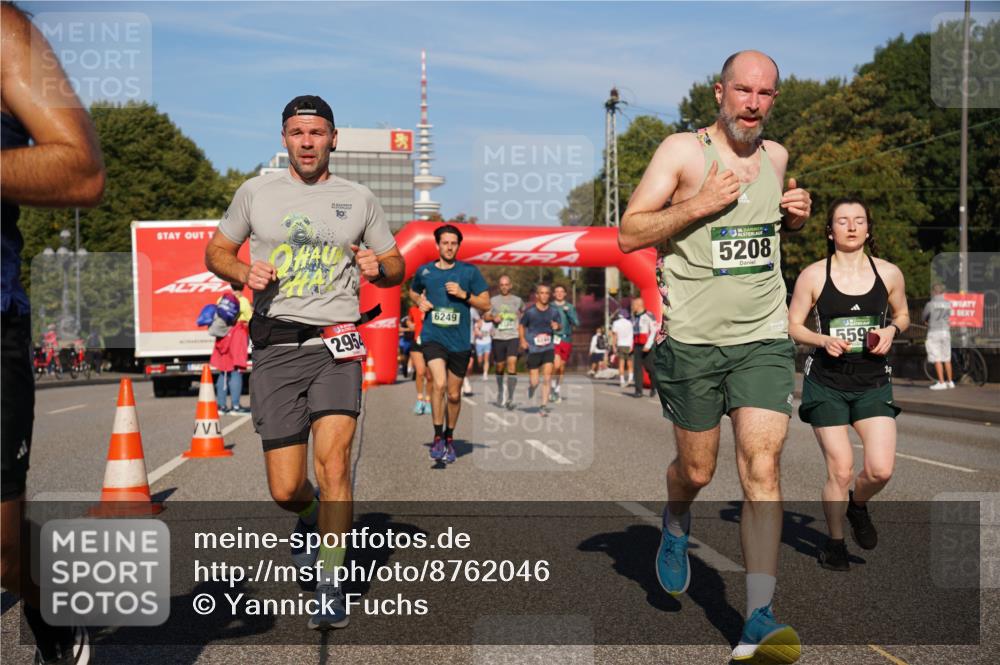 07.09.2025 - BARMER Alsterlauf Yannick Fuchs http://msf.ph/oto/8762046 07.09.2025 09:40:55 Laufen 10, 2954, 6249, 5208, 559, 76 meine-sportfotos.de