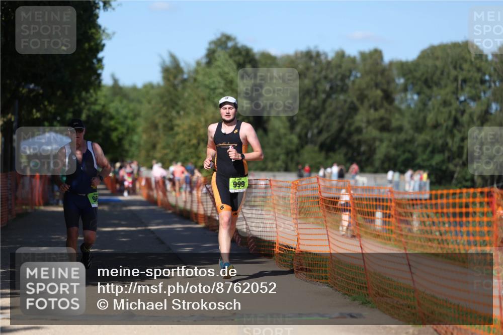 07.09.2025 - 19. Norderstedt Triathlon Michael Strokosch http://msf.ph/oto/8762052 07.09.2025 15:00:15 Laufen 963, 999 meine-sportfotos.de