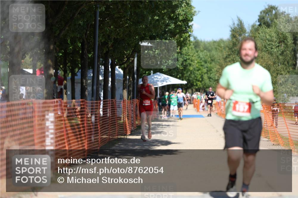 07.09.2025 - 19. Norderstedt Triathlon Michael Strokosch http://msf.ph/oto/8762054 07.09.2025 13:17:53 Laufen 157, 239, 1216 meine-sportfotos.de
