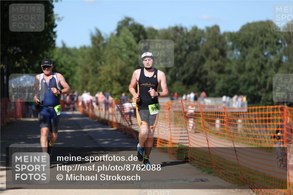07.09.2025 - 19. Norderstedt Triathlon Michael Strokosch http://msf.ph/oto/8762088 07.09.2025 15:00:16 Laufen 963, 999 meine-sportfotos.de