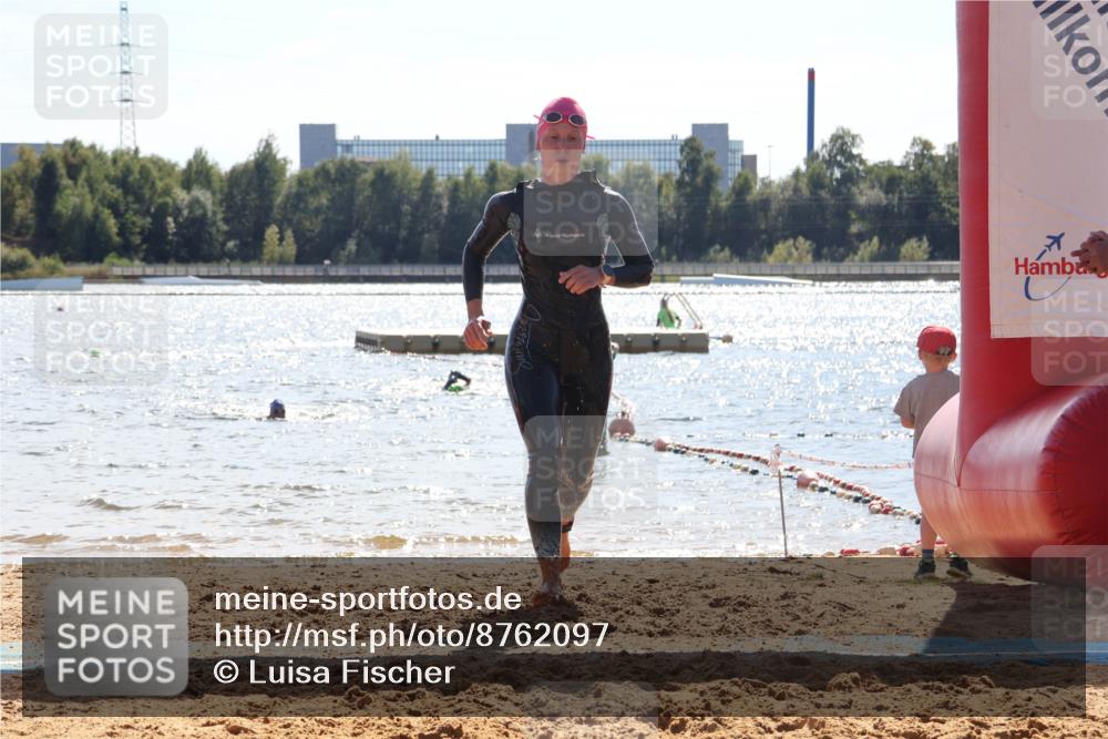 07.09.2025 - 19. Norderstedt Triathlon Luisa Fischer http://msf.ph/oto/8762097 07.09.2025 14:25:38 Schwimmen 464 meine-sportfotos.de