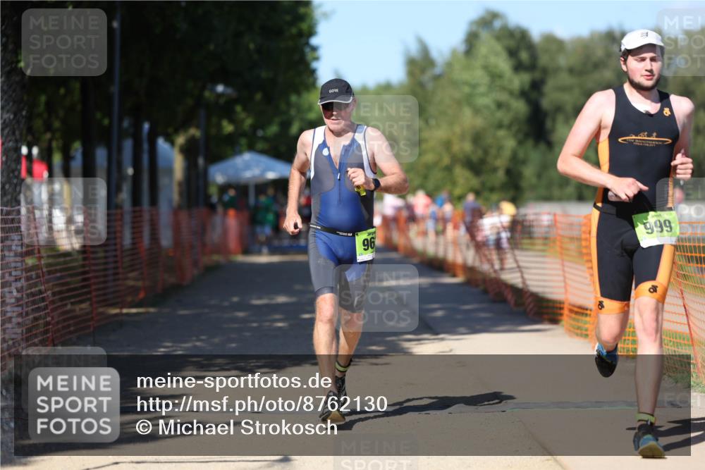 07.09.2025 - 19. Norderstedt Triathlon Michael Strokosch http://msf.ph/oto/8762130 07.09.2025 15:00:17 Laufen 963, 999 meine-sportfotos.de